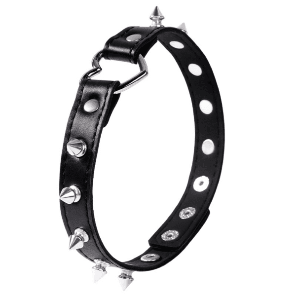 Heart-Shaped Punk Metal Rivet Collar (1) Heart-Shaped Punk Metal Rivet Collar